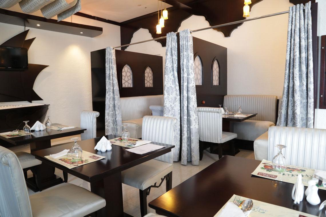 The Park Hotel Formerly Дубай Екстериор снимка