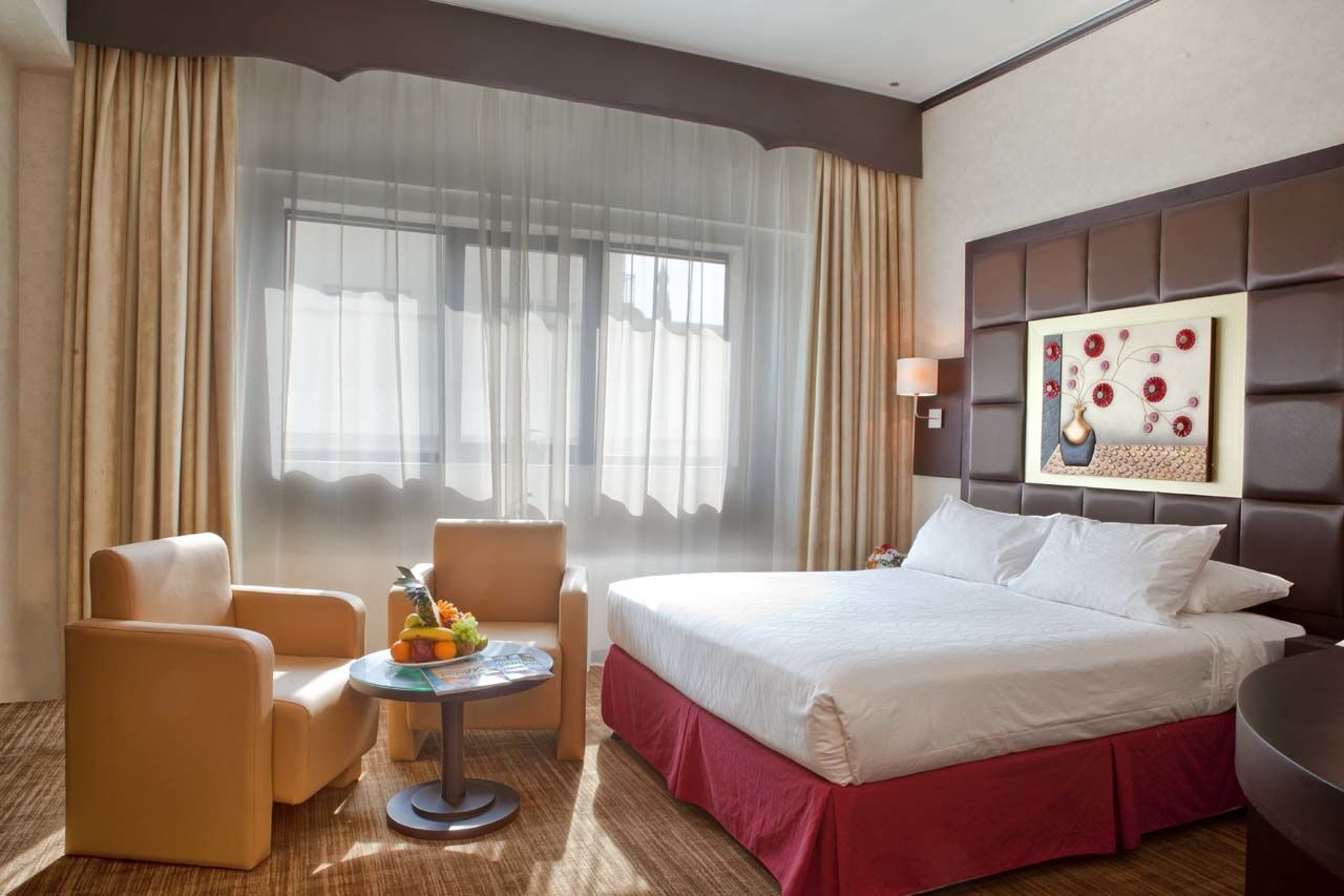 The Park Hotel Formerly Дубай Екстериор снимка