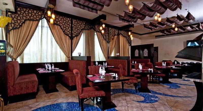 The Park Hotel Formerly Дубай Екстериор снимка