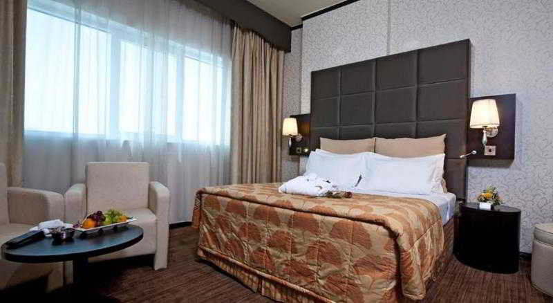 The Park Hotel Formerly Дубай Екстериор снимка